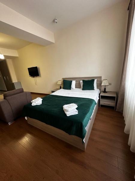 CA Yerevan Hotel, Ереван