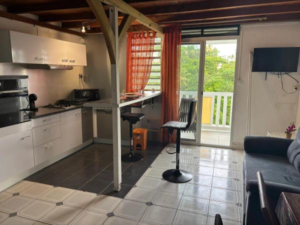 På billedet ses objektet Charmant studio avec piscine à Le Gosier, 30 m² beliggende i byen Mare Gaillard.