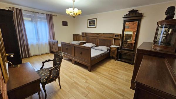Na fotografii je vidět objekt POKOJE GOŚCINNE MAJKA Apartament Stare jest Piękne nacházející se ve městě Polska Wieś.