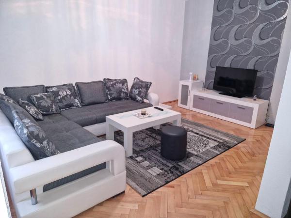Auf dem Foto ist das Objekt Apartment V&S in der Stadt Stojakovo zu sehen.