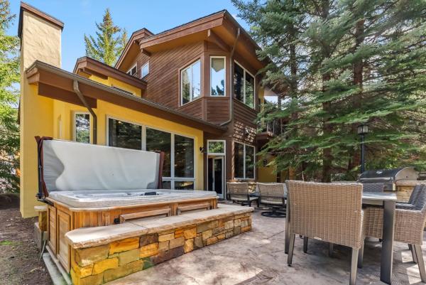 Cascade Village 4br Hot Tub Shuttle Access - Vail, CO