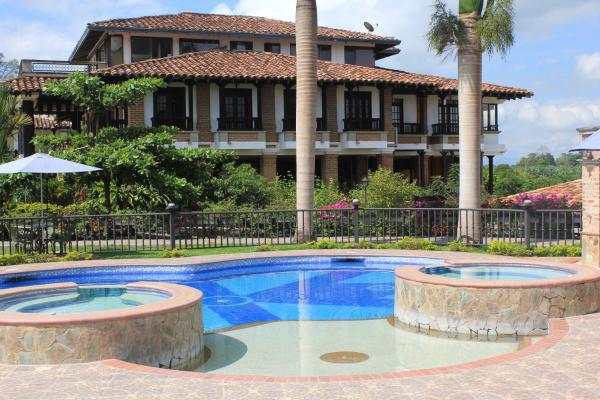 Na zdjęciu widoczny jest obiekt Finca Hotel La Esperanza położony w mieście El Cuzco.