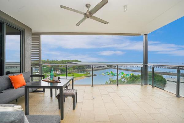 På billedet ses objektet Picturesque Waterfront Lagoon Views Top Lvl & BBQ beliggende i byen Darwin.