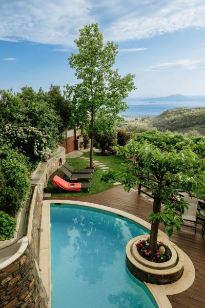 Nella foto è visibile l'oggetto Aenaon Villa with Private Pool Panoramic view situato nella città di Miléai.