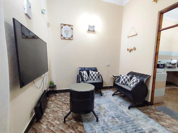 The photo shows the Nearby fumba joy located in the city of Dambani.