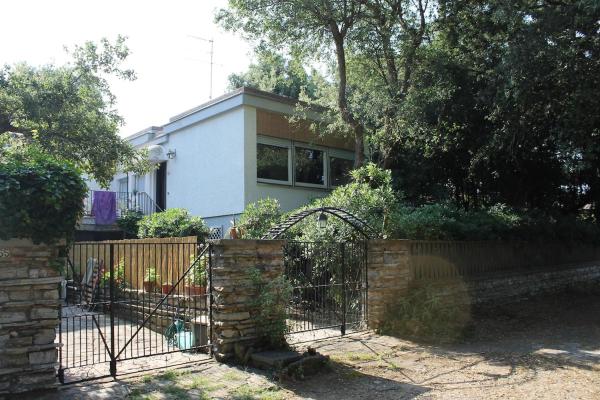 På billedet ses objektet Villa sul Golfo di Baratti beliggende i byen Baratti.