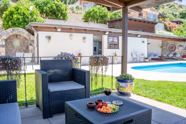 A la foto es mostra l'objecte Villa Agave Pool & Spa situat a la ciutat de Gaggi.