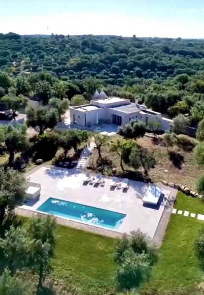 A la foto es mostra l'objecte Trulli Olivetum by Trulli Casalina situat a la ciutat de Cisternino.