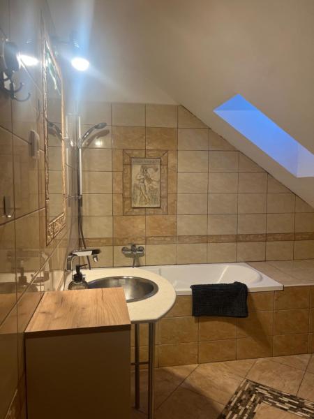 Na fotografii je vidět objekt Kátay Apartman nacházející se ve městě Segedín.