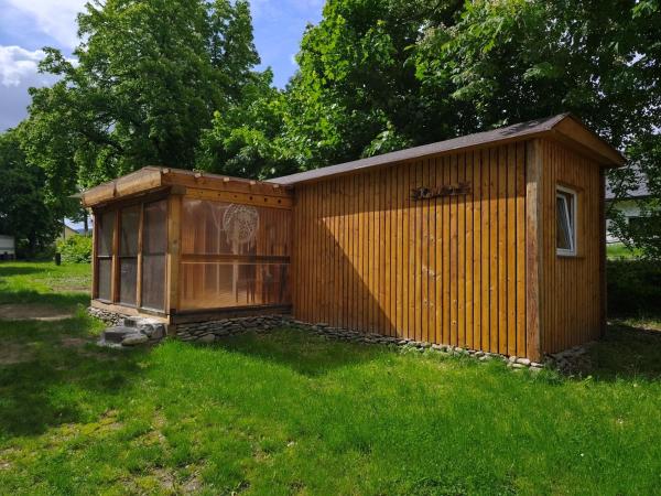 Na fotografii je vidět objekt Karel - Camp pod kaštany nacházející se ve městě Morávka.