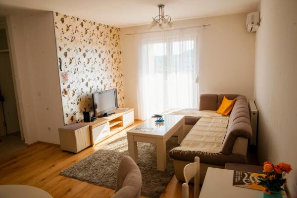 Nella foto è visibile l'oggetto Apartman MAJNA situato nella città di Modriča.