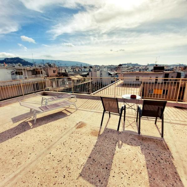Photo 9 : Studios & Shared Roof to Acropolis