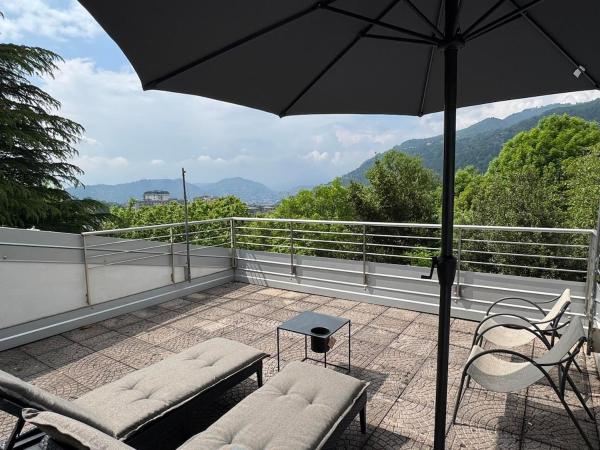 A la foto es mostra l'objecte Apt Terrace & Garden near Como situat a la ciutat de Lipomo.