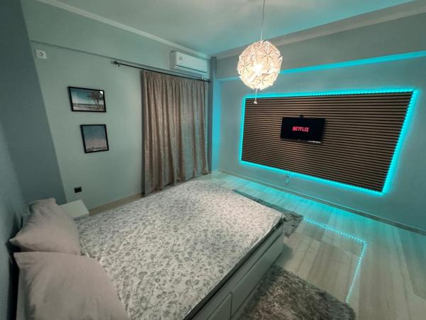 Athens station 4 min walk , two bedroom apartment, Atenas