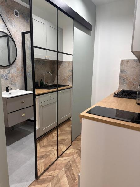 Auf dem Foto ist das Objekt Apartament typu Studio nad Jeziorem Drwęckim in der Stadt Ostróda zu sehen.
