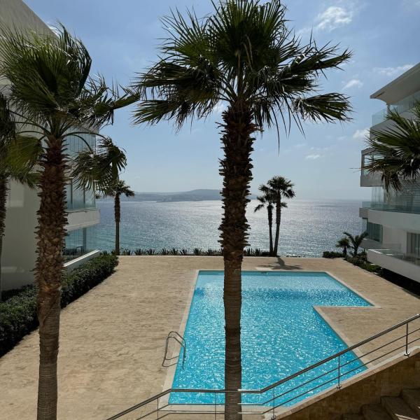 Fotografie 1: Beachside, pool access apartment in tangier