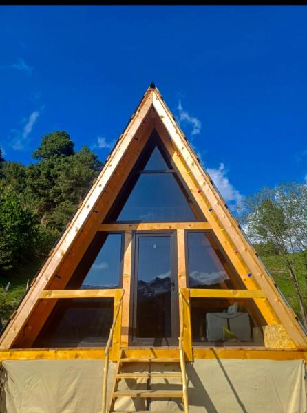 A la foto es mostra l'objecte Mariiko's cottages situat a la ciutat de Iprari.