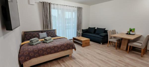 Na fotografii je vidět objekt Nový Apartmán Na Grůsce Strážnice u Baťáku nacházející se ve městě Strážnice.