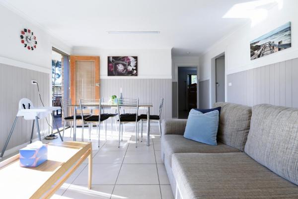 A la foto es mostra l'objecte White Sands Coastal Getaway – Steps to the Shore situat a la ciutat de Gray.