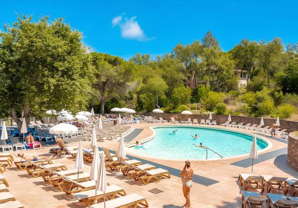 A la foto es mostra l'objecte Belvedere Azur Loft situat a la ciutat de Grimaud.