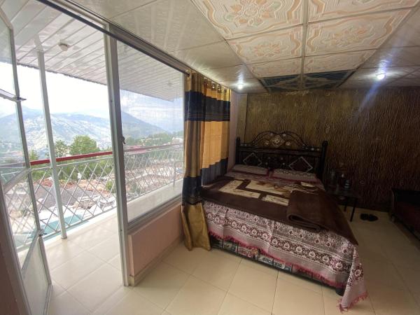 Na zdjęciu widoczny jest obiekt 2 Bedrooms innara Rooms Bhurban A1 położony w mieście Rāwāt.