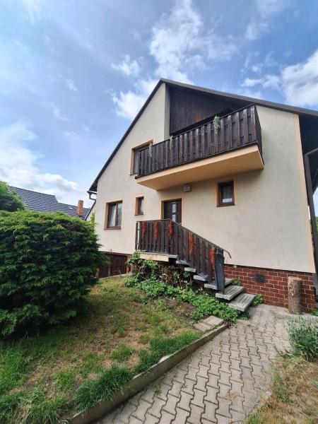 Auf dem Foto ist das Objekt Apartmány ŠTĚSTÍ in der Stadt Bechlín zu sehen.