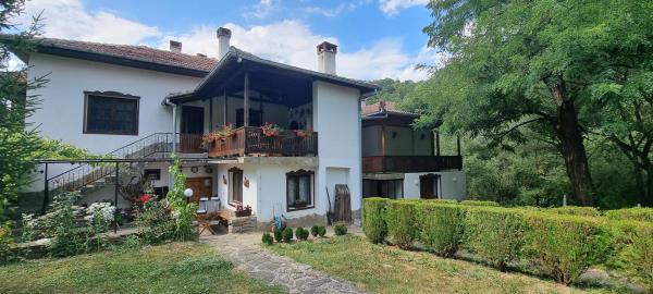 Nella foto è visibile l'oggetto Вила ХВОЙНА situato nella città di Apriltsi.