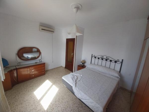 Auf dem Foto ist das Objekt Habitación Frente al Mercadona A in der Stadt Brenes zu sehen.