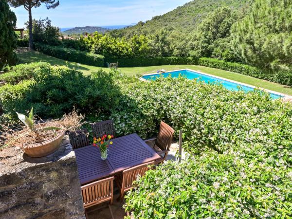 A la foto es mostra l'objecte Holiday Home Le Mandrie by Interhome situat a la ciutat de Punta Ala.