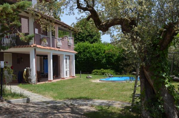 Nella foto è visibile l'oggetto Il colle degli olivi situato nella città di Oliveto.