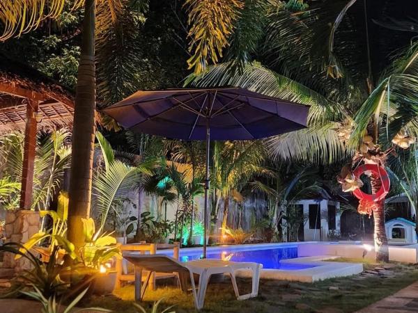 Nella foto è visibile l'oggetto Champagne Palm Resort situato nella città di Taporok.