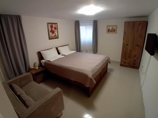 Spacious Apartment In Central Burgas - Burgasz