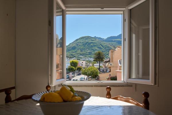 A la foto es mostra l'objecte Casa Olimpia situat a la ciutat de Ischia.