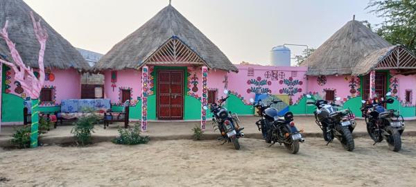 Nella foto è visibile l'oggetto White Desert Home Stay situato nella città di Kuran.
