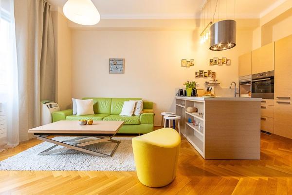 Sunny Apartment - Praga