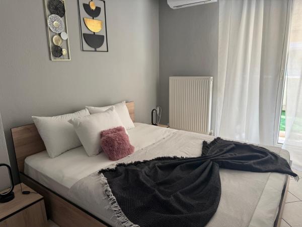 A la foto es mostra l'objecte Odyssey Apartments situat a la ciutat de Kavala.