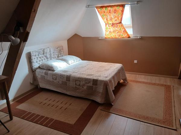 Na fotografii je vidět objekt Pause 24 nacházející se ve městě Ballon.