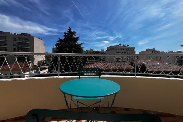 Antibes 4 Person Appartment Near The Beach - Antibes
