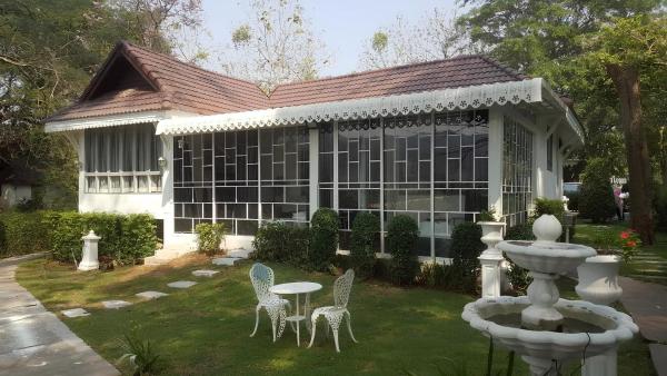 På billedet ses objektet Aran Hostel Pasak Riverside, Kaeng Khoi, Saraburi beliggende i byen Ban Chon.