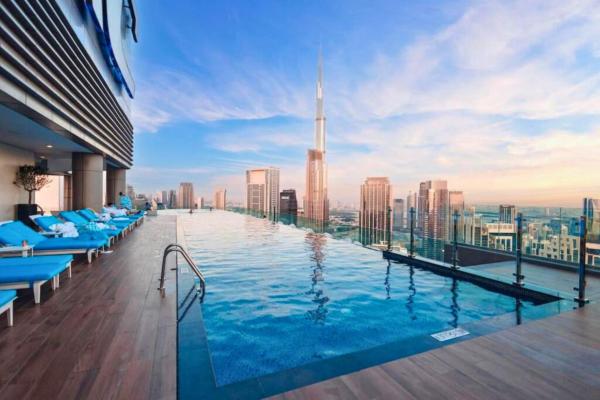 På billedet ses objektet 5 Stars Living Infinity Pool Burj Khalifa view beliggende i byen Dubai.