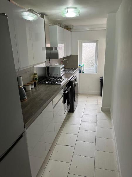 Foto 5: Spacious, Modern 3BR House, LFC, Free Parking