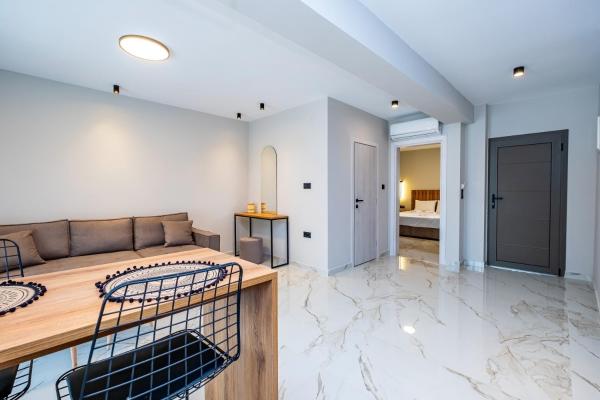 A la foto es mostra l'objecte Meraki Hospitality situat a la ciutat de Polykhrono.