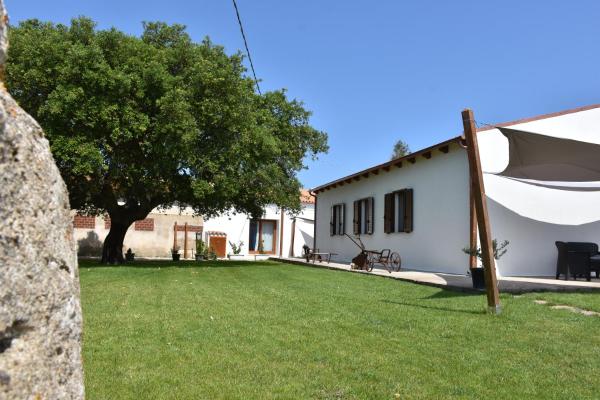 Kuvassa näkyy kohde Il Vecchio Casale B&B, joka sijaitsee kaupungissa Sedini.