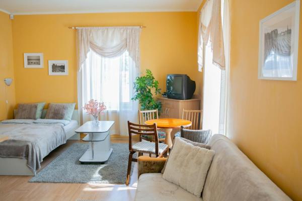 Center of city apartments, bus station 1min, airport 5 min, Tallinn
