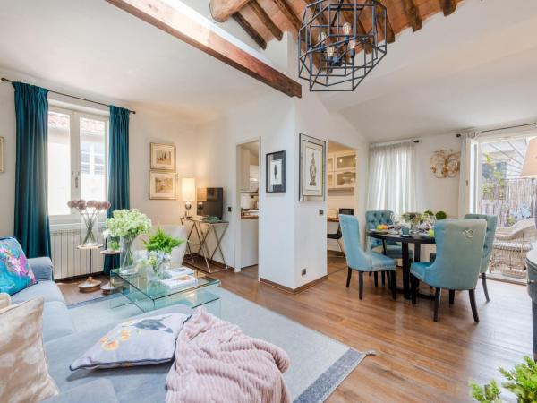 Auf dem Foto ist das Objekt Apartment in Lucca with Private Terrace in der Stadt Lucca zu sehen.