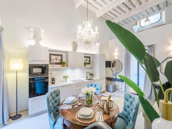 Auf dem Foto ist das Objekt Apartment in Lucca with Private Garden Pool in der Stadt Lucca zu sehen.