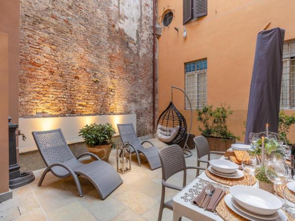 Auf dem Foto ist das Objekt Apartment in Lucca with Private Courtyard in der Stadt Lucca zu sehen.