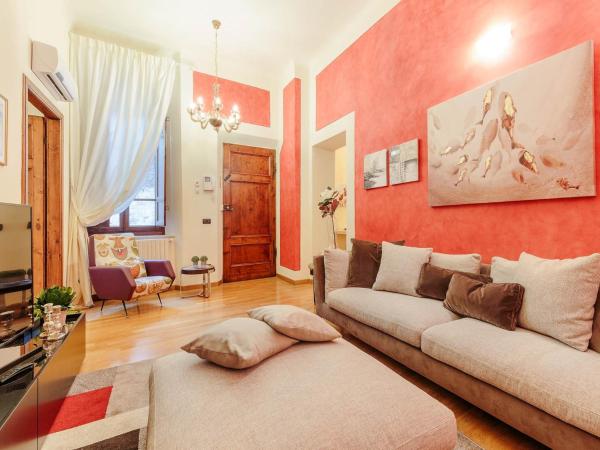 Auf dem Foto ist das Objekt Apartment in Lucca near San Michele Cathedral in der Stadt Lucca zu sehen.