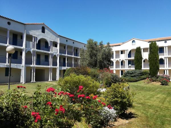 A la foto es mostra l'objecte Residence l 'agora situat a la ciutat de Vaux-sur-Mer.