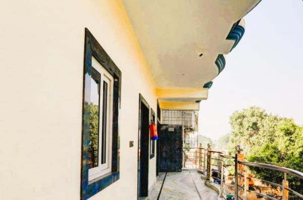 Hotel Sar-kar & Marriage Hall Bihar With Ac Or Non Ac Room - Gopalganj